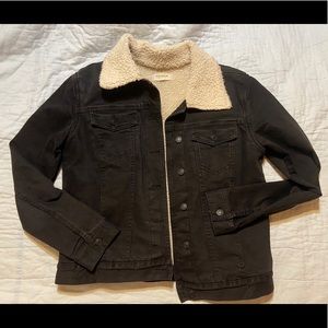 Dark Gray wash Denim Trucker Jacket with Fur